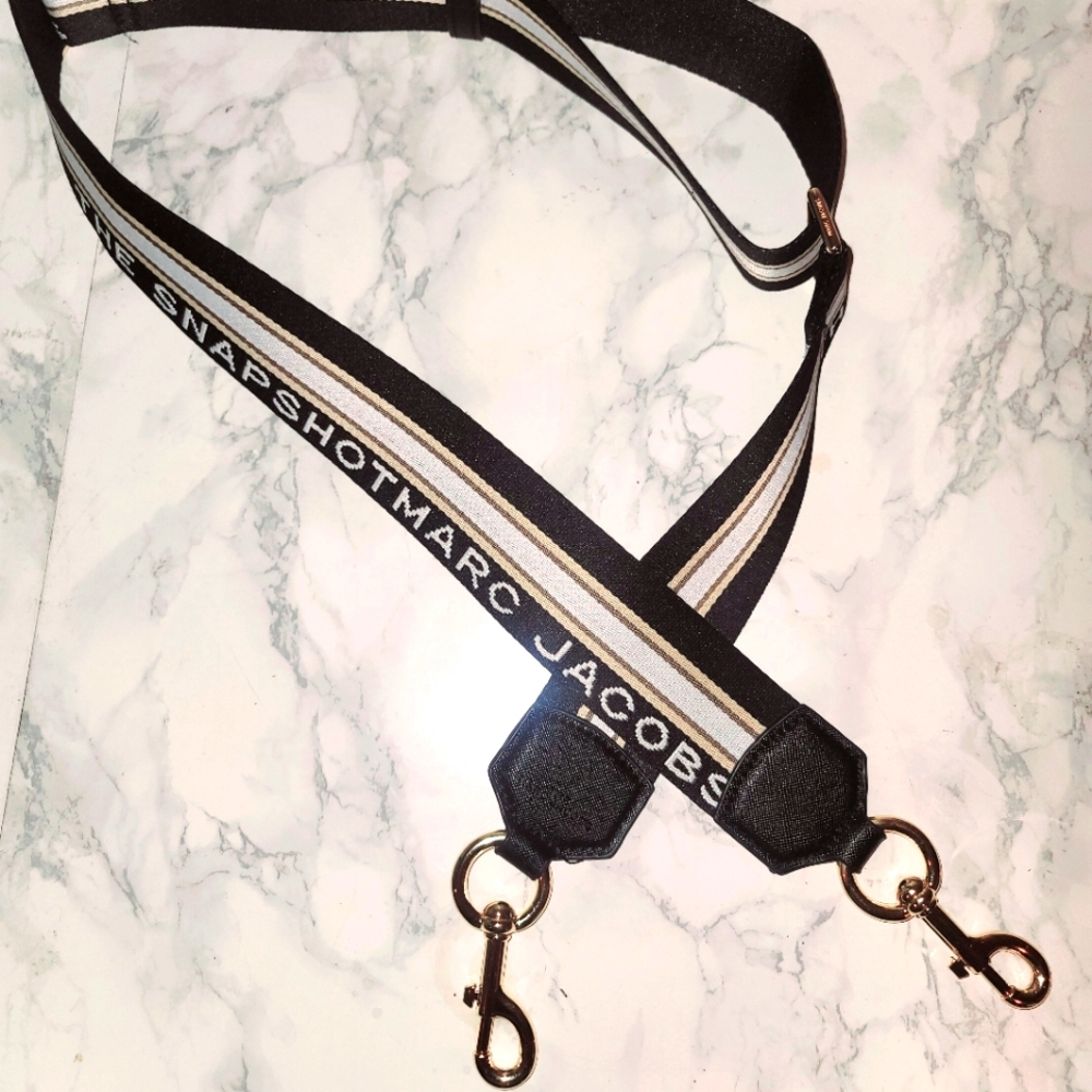 Marc Jacobs Stylish Black Shoulder/Crossbody Purse Strap